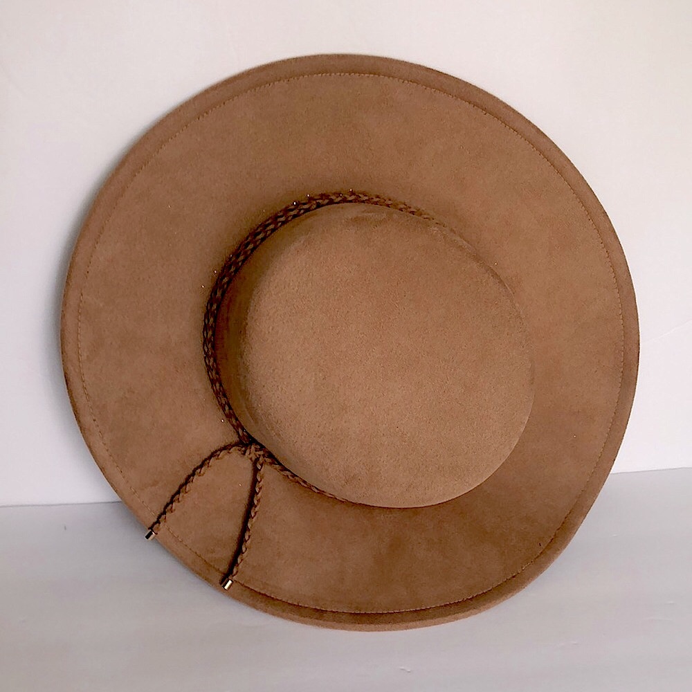 Stylish wide brim Hat Tan Suede Felt braided rope design Southwest Cowgirl